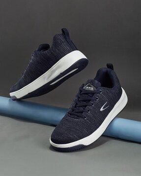 men knitted lace-up shoes