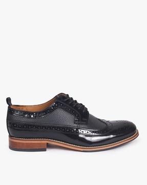 men lace-up brogue shoes