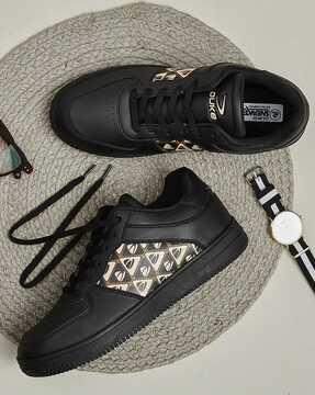 men lace-up sneakers