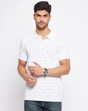 men leaf print regular fit polo t-shirt