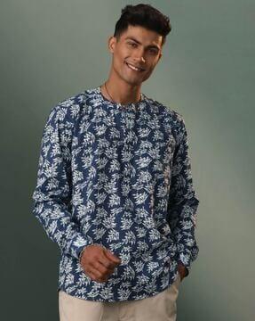 men leaf print regular fit short kurta with full sleeves