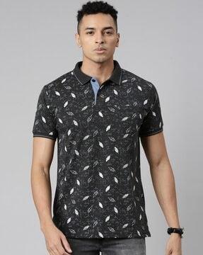 men leaf print slim fit polo t-shirt with patch pocket