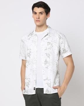 men leaf print slim fit shirt