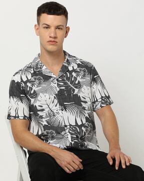 men leaf print slim fit shirt