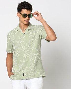men leaf print slim fit shirt