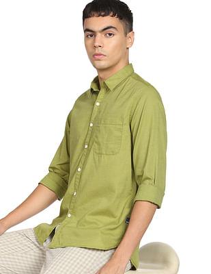 men light green solid slim fit casual shirt