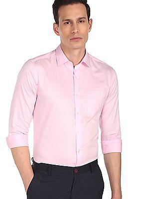 men light pink manhattan slim fit solid formal shirt