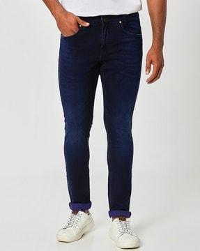 men light-wash skinny fit jeans