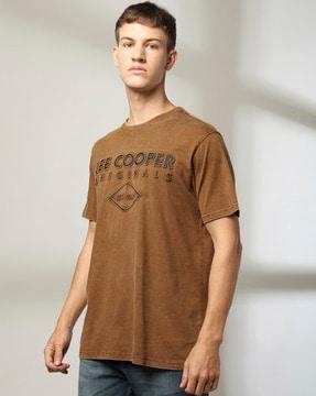 men logo embossed relaxed fit crew-neck t-shirt