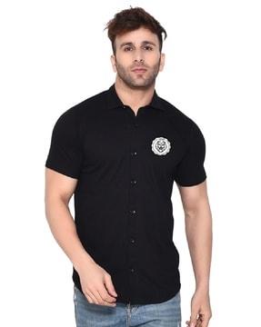 men logo print regular fit shirt with spread collar