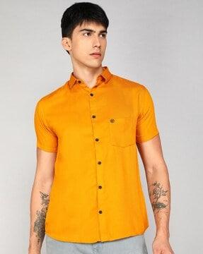 men logo print slim fit shirt with patch pocket