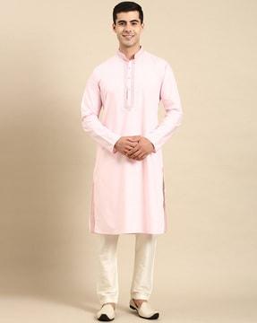 men long kurta with embroidery