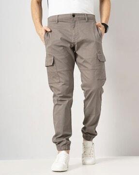 men loose fit cargo pants with flap pockets