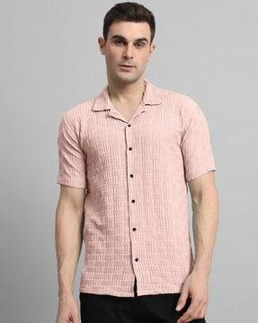 men loose fit shirt with short sleeves