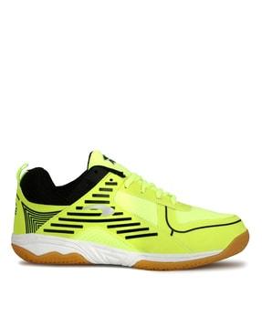 men low-top lace-up badminton shoes