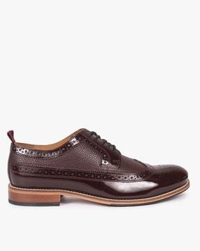 men low-top lace-up brogue shoes