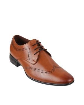 men low-top lace-up brogues