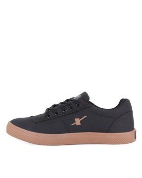 men low-top lace-up casual shoes