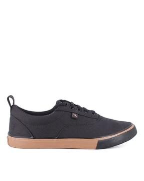 men low-top lace-up casual shoes