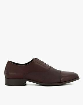 men low-top lace-up oxford shoes