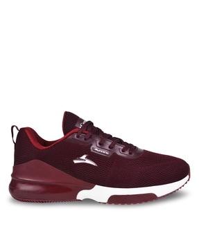 men low-top lace-up running shoes