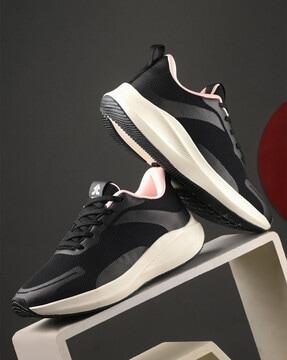 men low-top lace-up running shoes