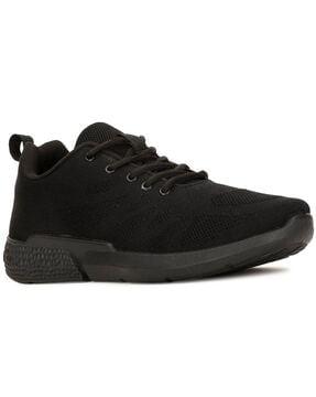 men low-top lace-up shoes