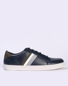 men low-top lace-up shoes