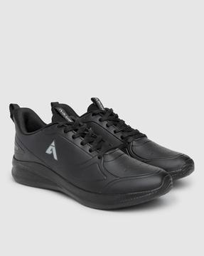 men low-top lace-up shoes