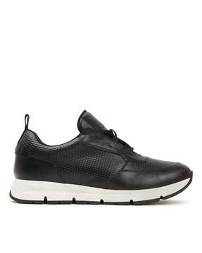 men low-top lace-up shoes