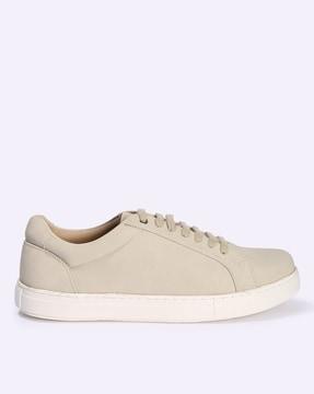 men low-top lace-up shoes