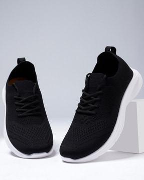 men low-top lace-up shoes