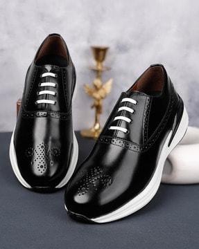 men low-top lace-up shoes