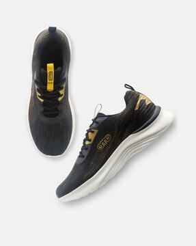 men low-top lace-up training shoes