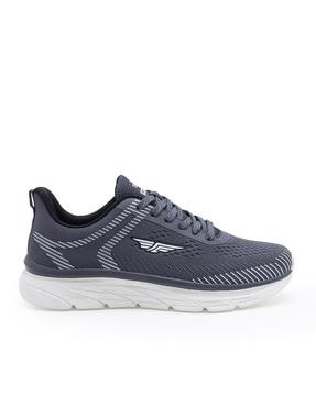 men low-top lace-up walking shoes