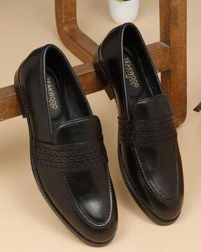 men low-top laser-cut slip-on moccasins