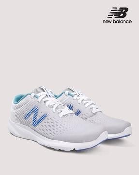 men low-top running shoes