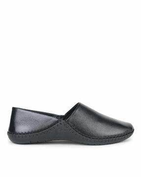 men low-top slip-on loafers