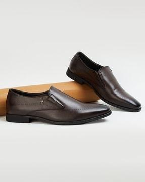 men low-top slip-on shoes