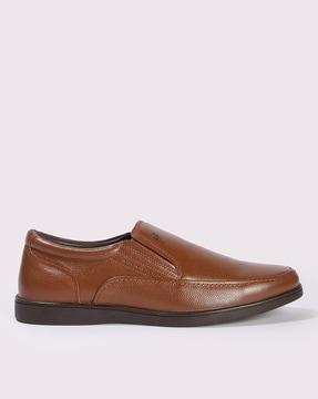 men low-top slip-on shoes