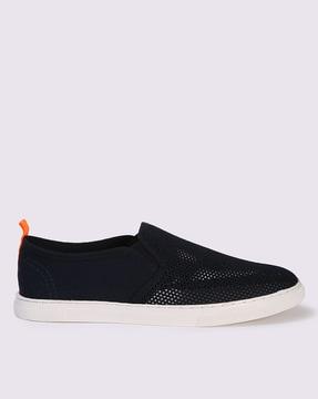 men low-top slip-on shoes