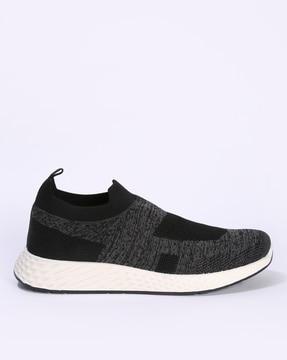 men low-top slip-on shoes