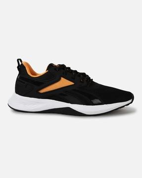 men low-top sports shoes with lace fastening