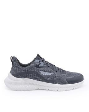 men low-top walking shoes