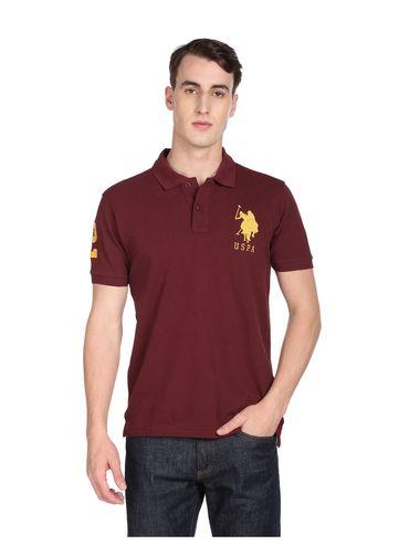 men maroon appliqued sleeve pique knit polo t-shirt