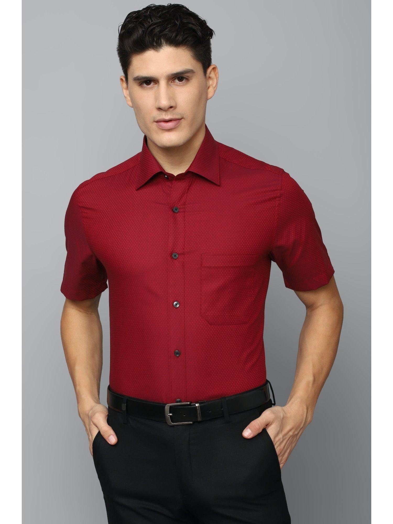 men maroon classic fit print half sleeves formal shirt