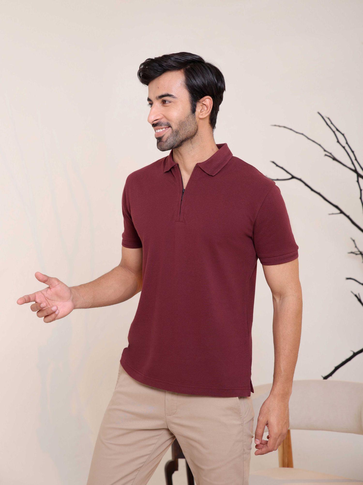 men maroon comfort fit solid polo t-shirt with hidden zipper