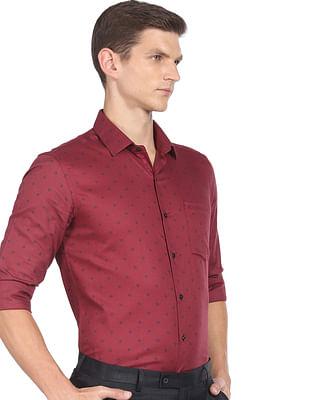 men maroon geometric print dobby weave cotton formal shirt