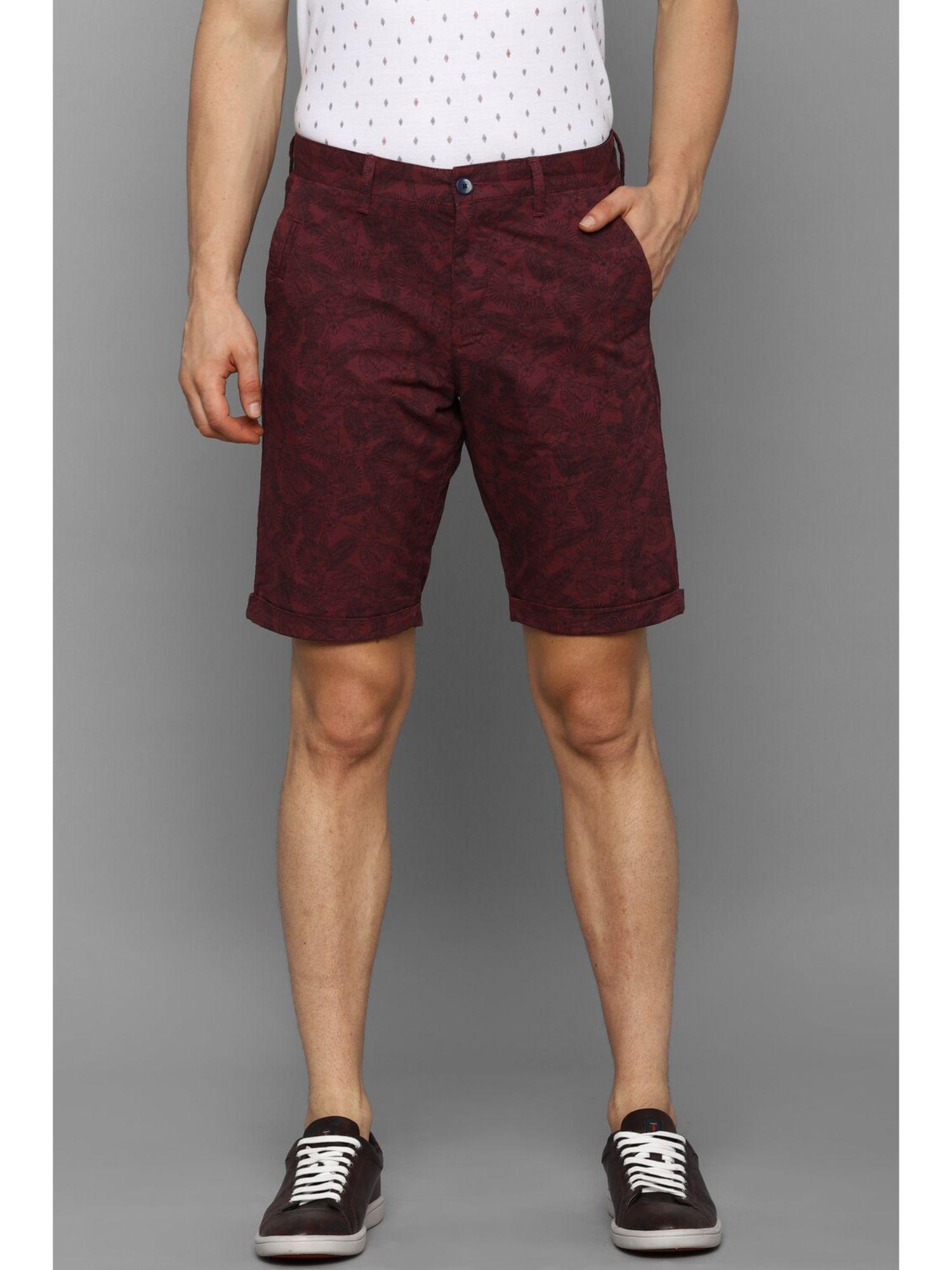 men maroon print slim fit shorts