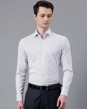 men micro print regular fit printed shirt with spread collar